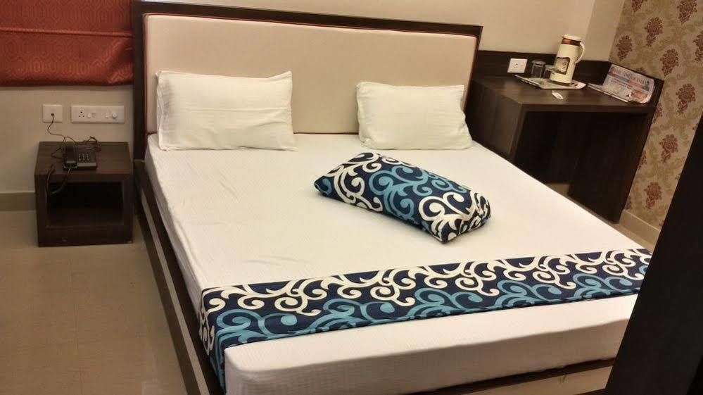 Hotel Janki International By Keymagics Varanasi Dış mekan fotoğraf