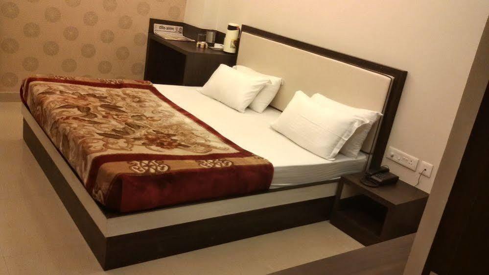 Hotel Janki International By Keymagics Varanasi Dış mekan fotoğraf